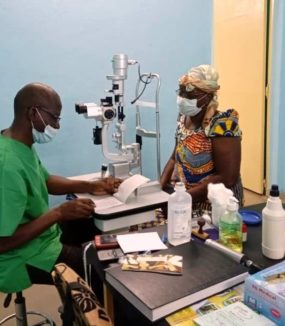 Aufbau einer Augen­station in Garango